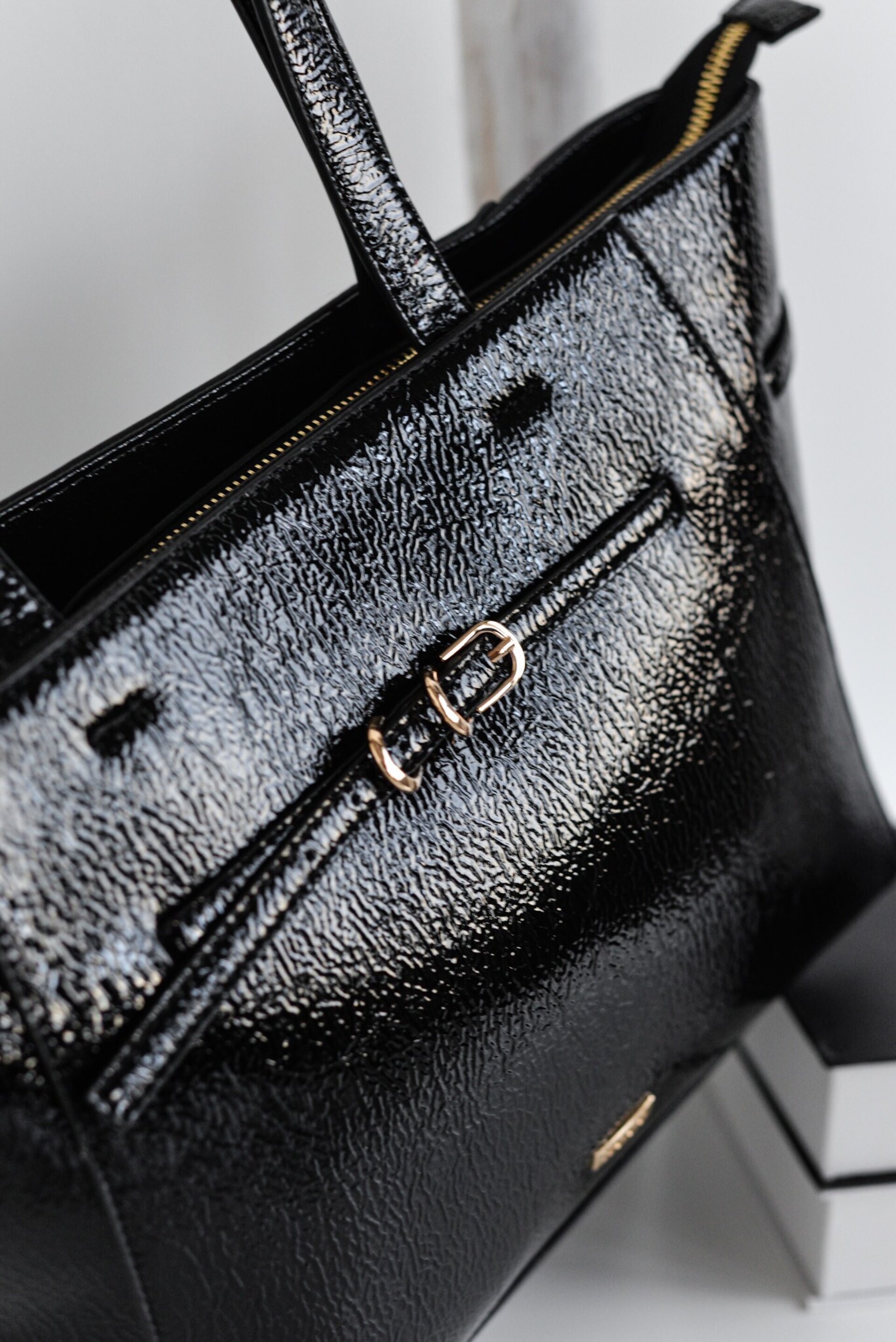 Bolso shopper charol hebillas - 2