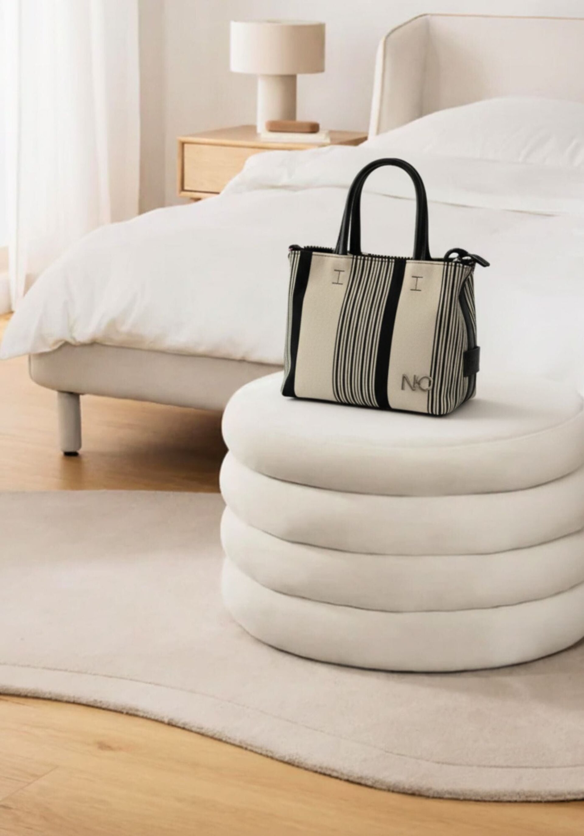 Bolso tote tejido líneas B&W - 3