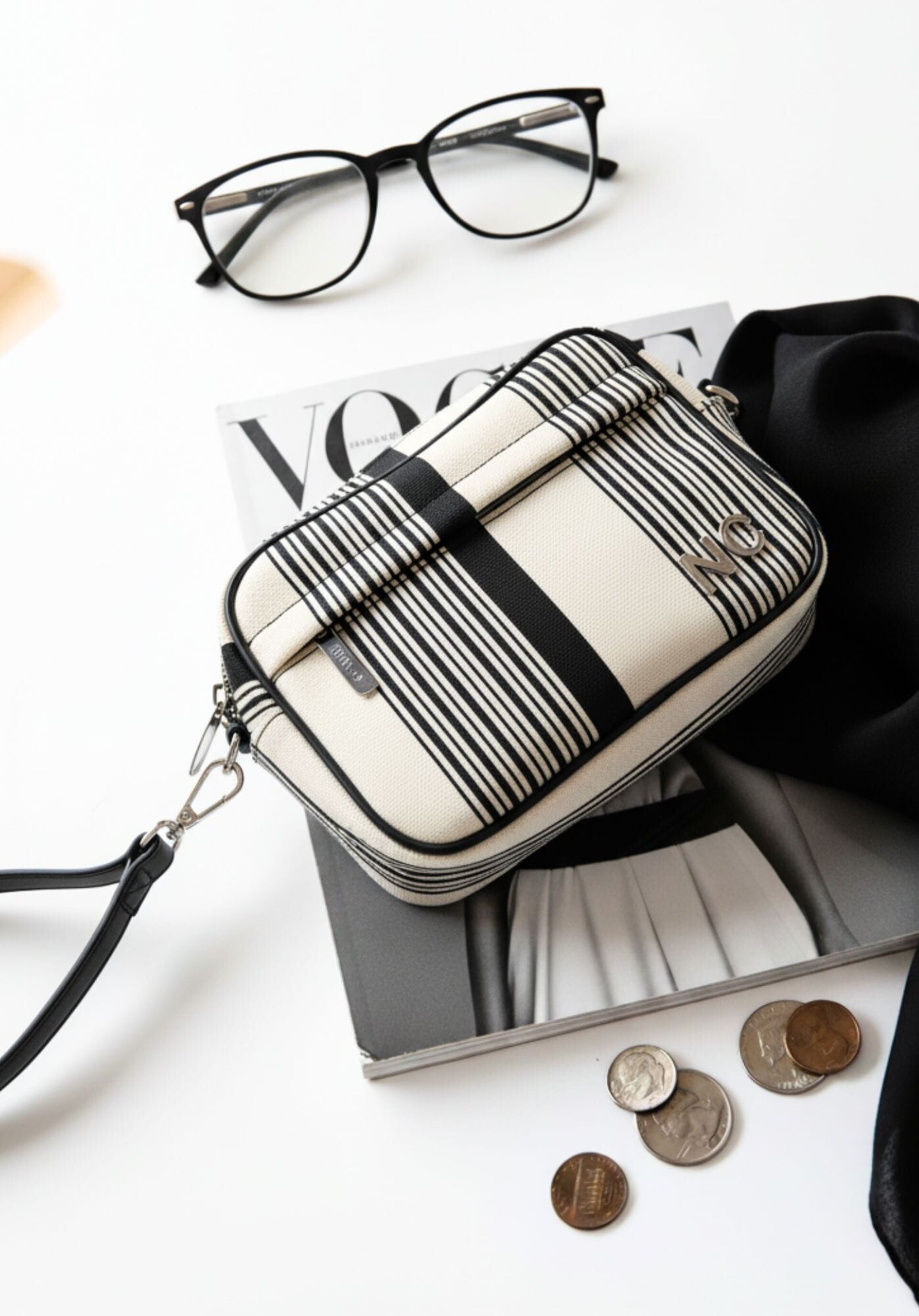 Bandolera tejido líneas B&W - 2